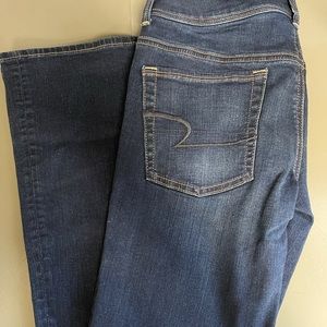 AE JEANS NEVER WORN